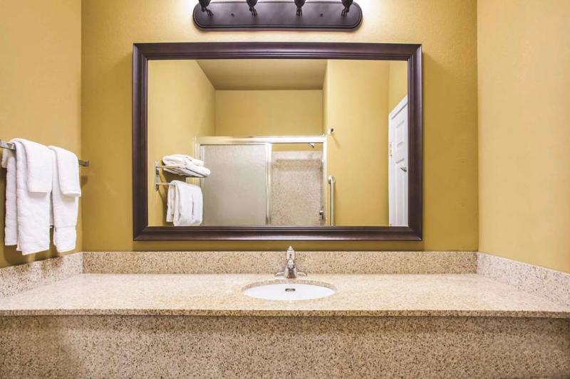 La Quinta By Wyndham Hotel