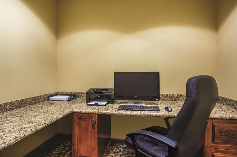 Hotel La Quinta By Wyndham 3*
